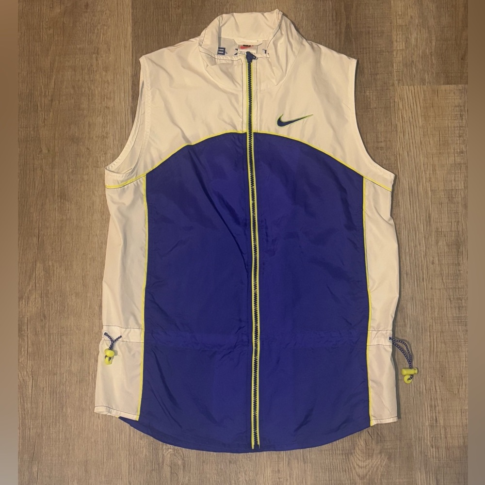 size small (4-6) Nike vest